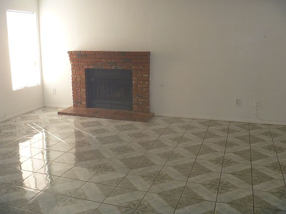 3rd image of 28895 Maltby Ave