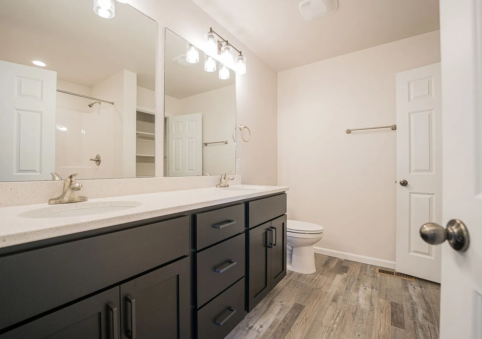 Private Location w/ Lawncare and Snow Removal Included! 6-month lease! — Photo 1