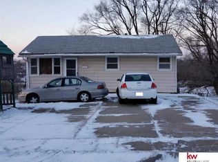 3880 Parker St, Omaha, NE 68111