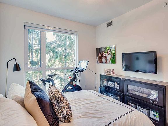 3rd image of 223 Saint Clair Ave W Unit 406