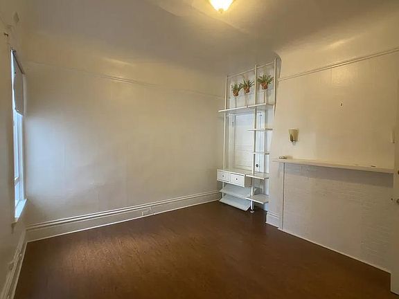 3rd image of 247 San Carlos St