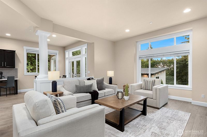 4th image of 16125 SE 44th Way