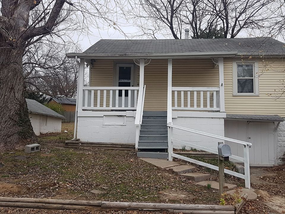 1st image of 826 Marvin Ave #1