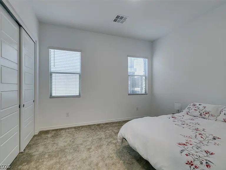 988 Edinburgh Fields Ct — Photo 40