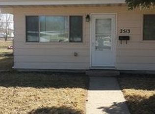 2513 2nd Ave SW, Minot, ND 58701