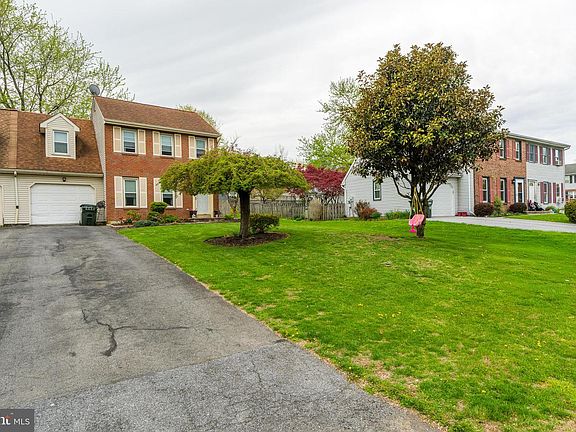 2nd image of 6 Windwood Pl