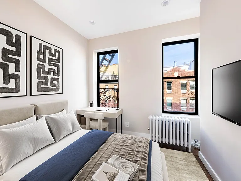 504 E 12th St #3D — Photo 2
