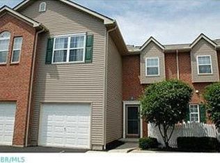 797 Mystic Pointe Dr, Lewis Center, OH