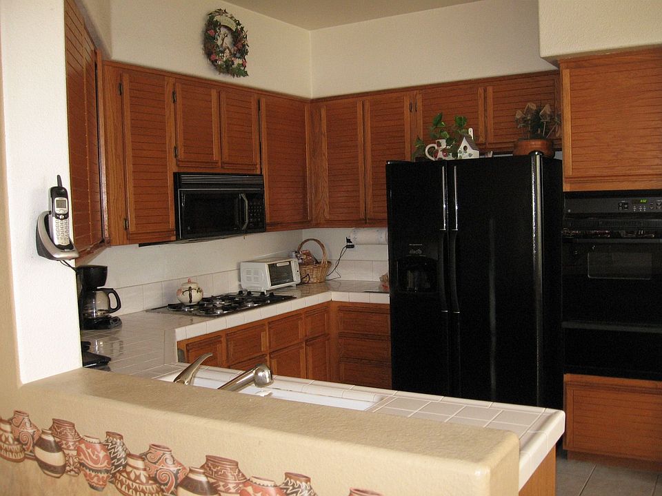 2nd image of 7469 Oxford Ct