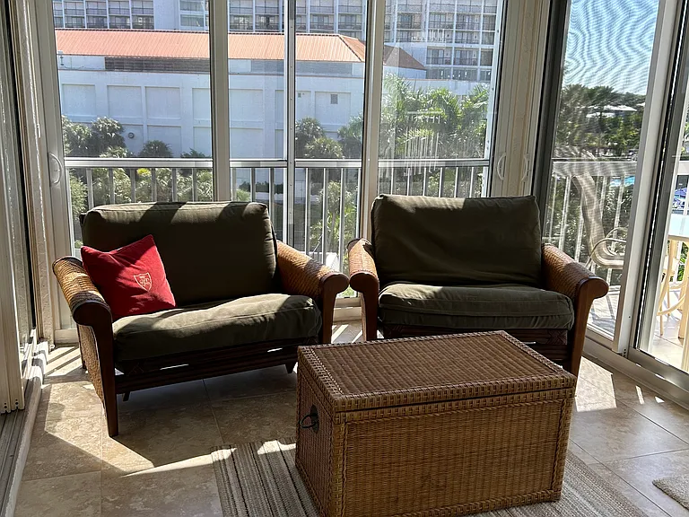 5501 Heron Point Dr #401 — Photo 4