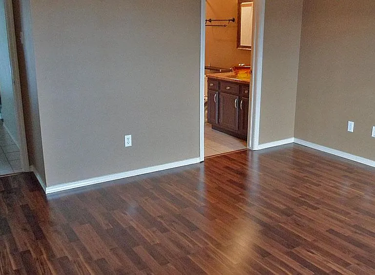 1702 Eastgate Cir — Photo 15