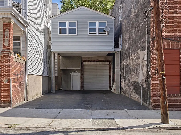 17 W 18th St #2F — Photo 14