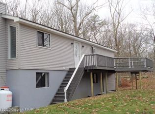 122 Mourning Dove Ct, Bushkill, PA 18324