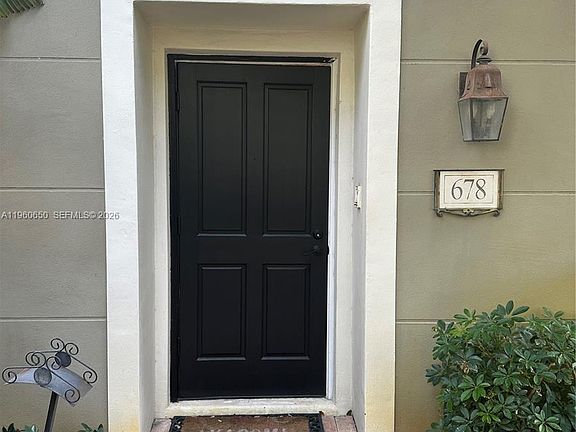 2nd image of 678 Fern St
