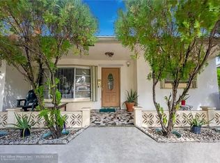 1109 NE 4th Ct, Hallandale, FL 33009
