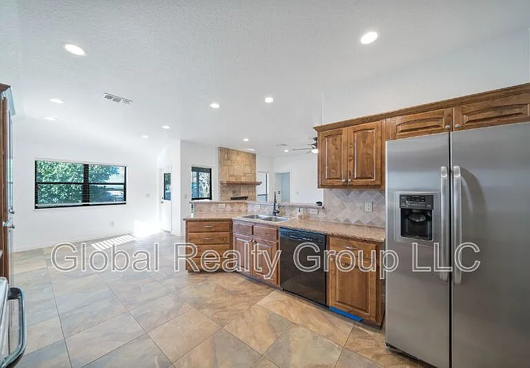 1634 Sunblossom Cir — Photo 21