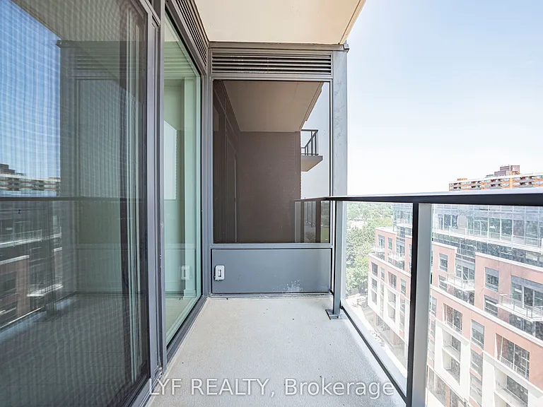 4010 Eglinton Ave W #922 — Photo 22