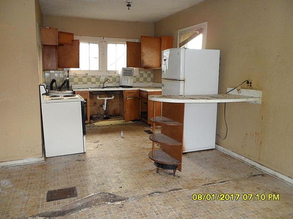 3rd image of 241 Atlantic Ave