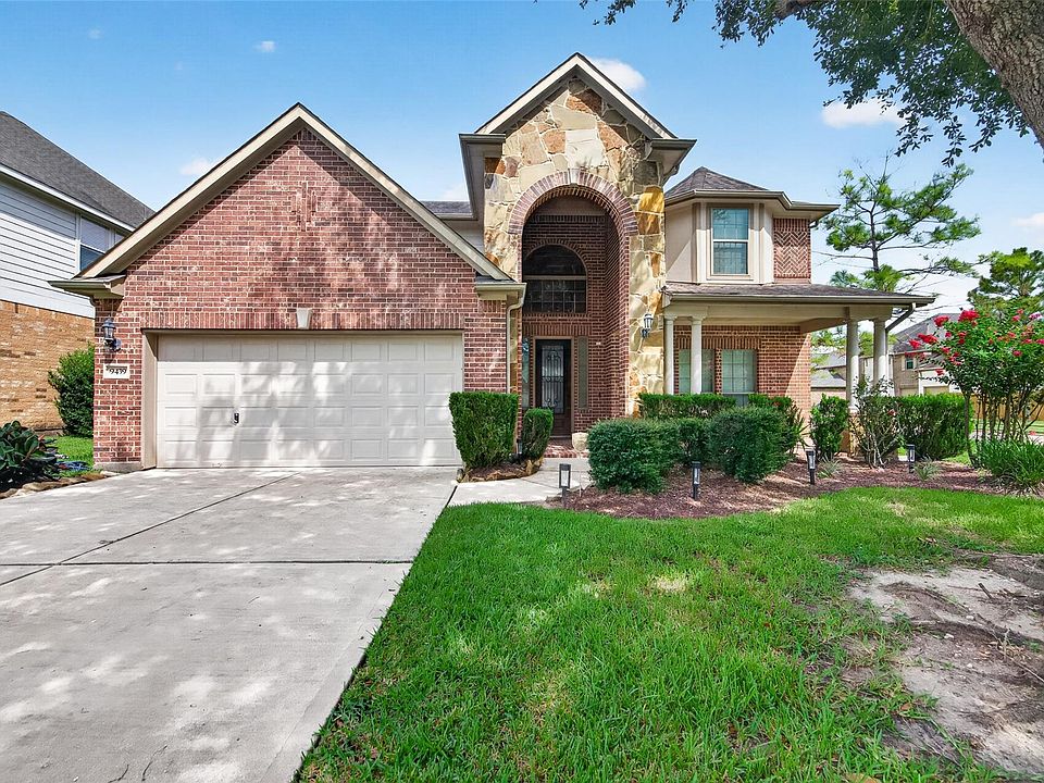 1st image of 9439 Emerald Lakes Dr
