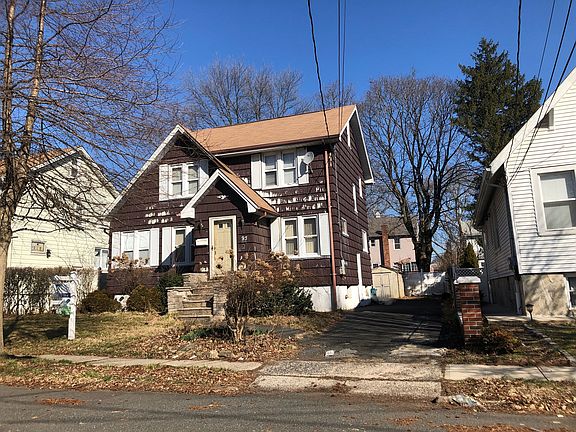 2nd image of 95 Sherwood Ave
