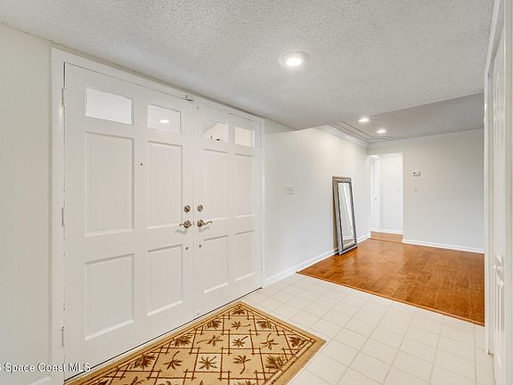 3rd image of 2345 Middlecoff Ct