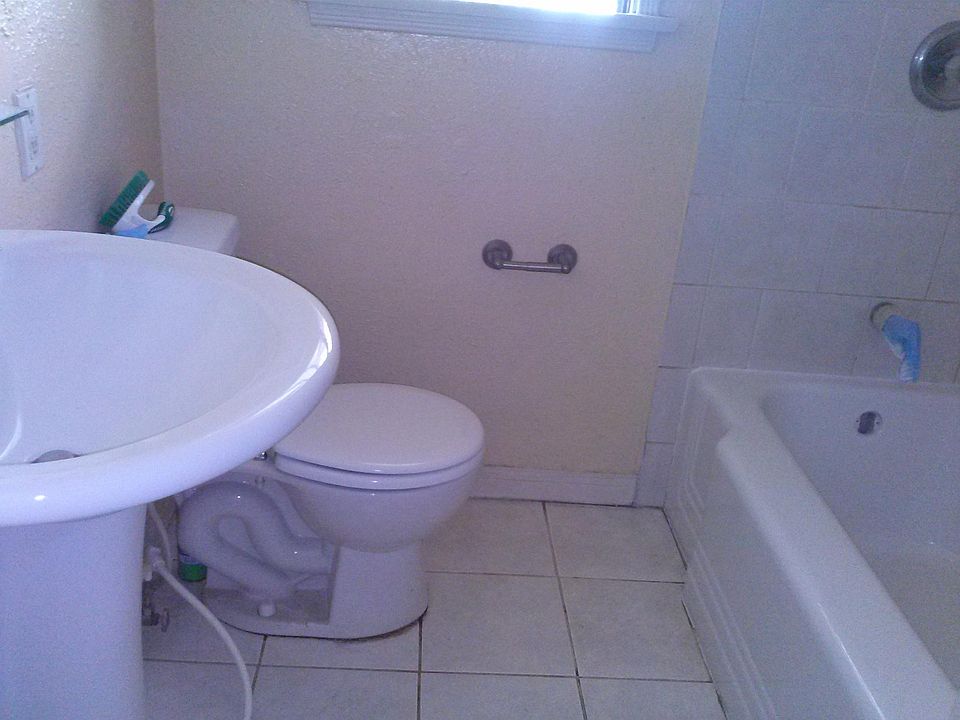 1st image of 2244 Wellesley Ave