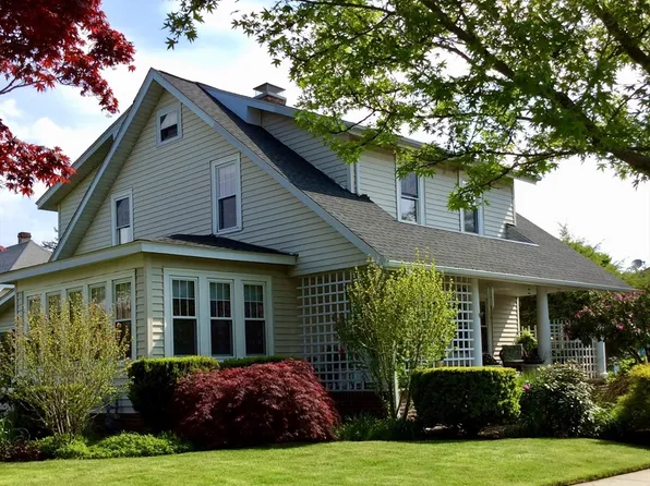1 Brighton Rd, Worcester, MA 01606