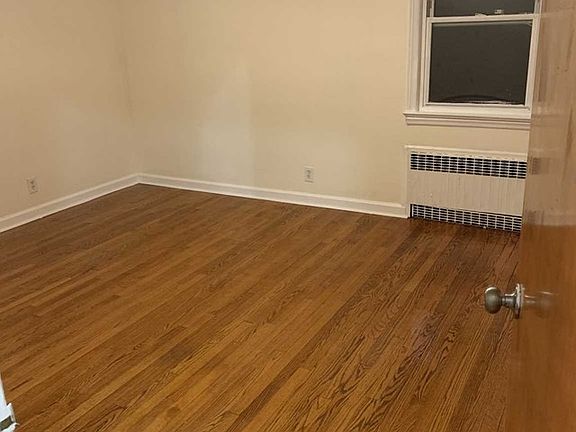 4th image of 42 Boyden Ave APT 1