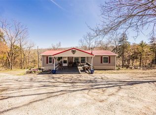 530 Point Rd, Farmington, MO 63640