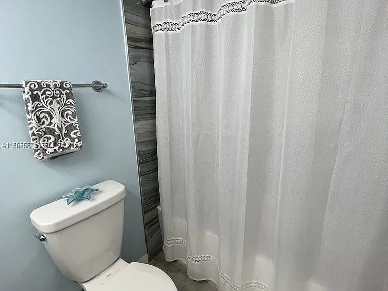 6770 Indian Creek Dr #5C — Photo 25