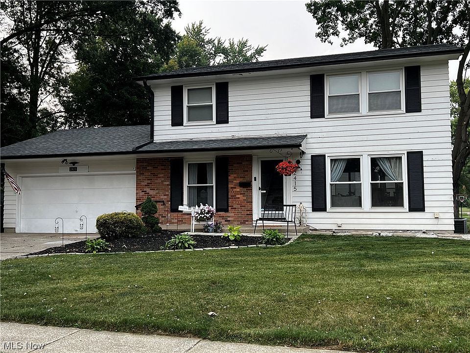 1st image of 2415 Hillcrest Dr