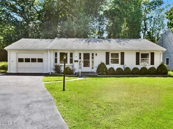 19 Corn Cake Ln, Stamford, CT 06905