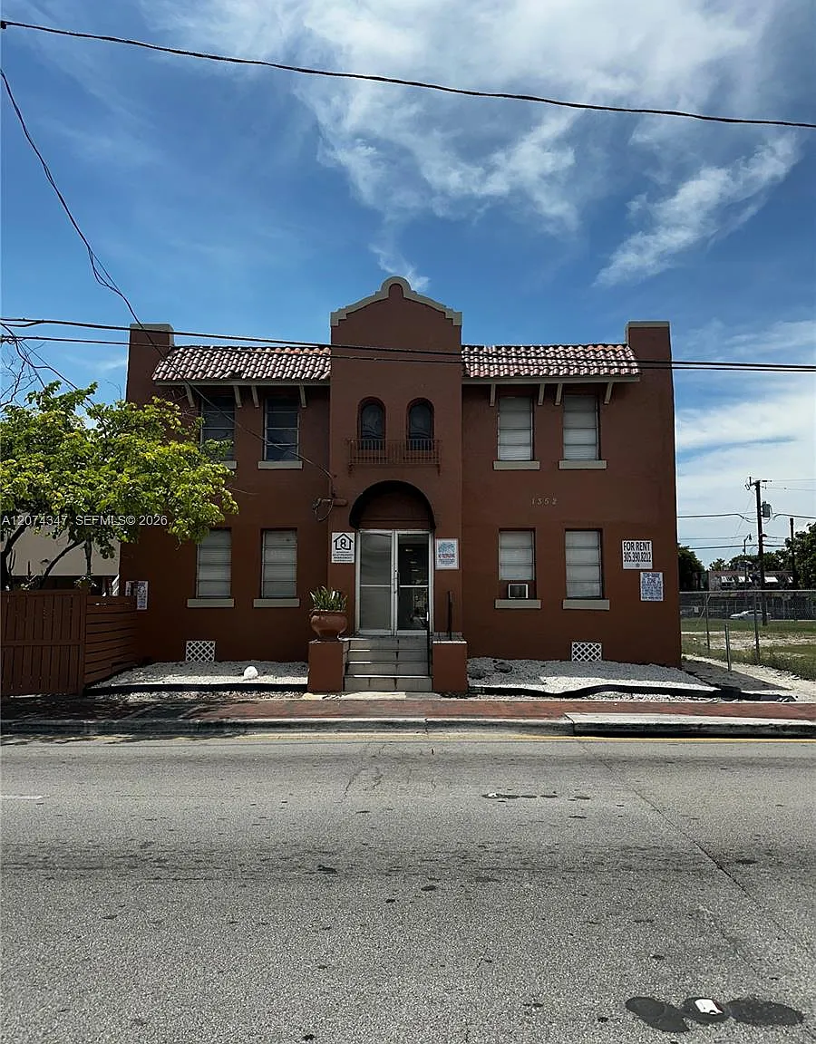 Lawrence Estate Land Cos — Photo 1