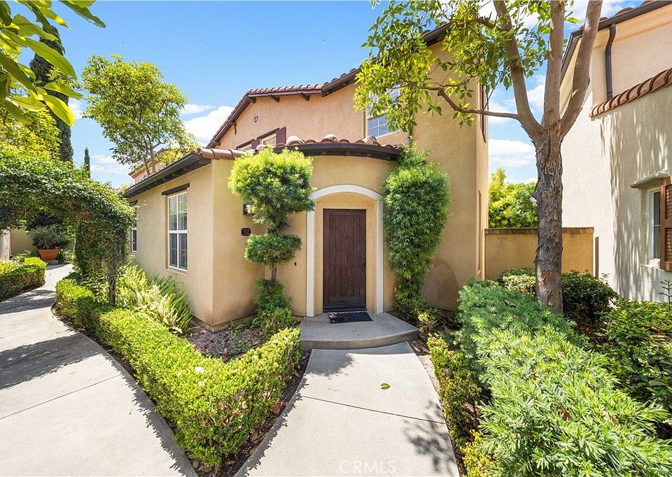 1st image of 102 Chantilly