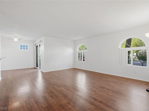 3rd image of 3145 E Flamingo Rd APT 1041