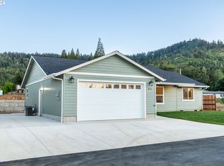 874 Fir Grove Ln, Sutherlin, OR 97479