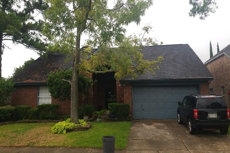 1st image of 16046 Surrey Woods Dr