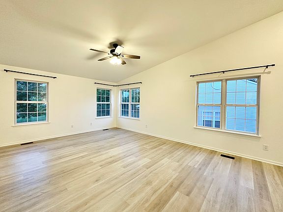 4th image of 3250 Napa Ct