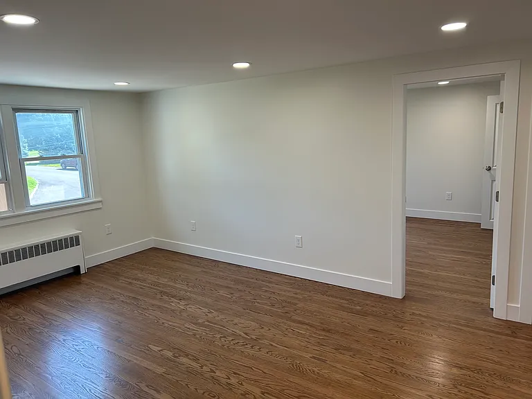 25 Fairlawn Ave #23 — Photo 6