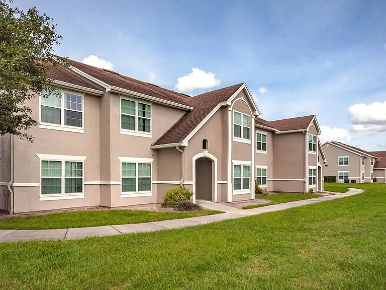 Sawyer Estates — Photo 1