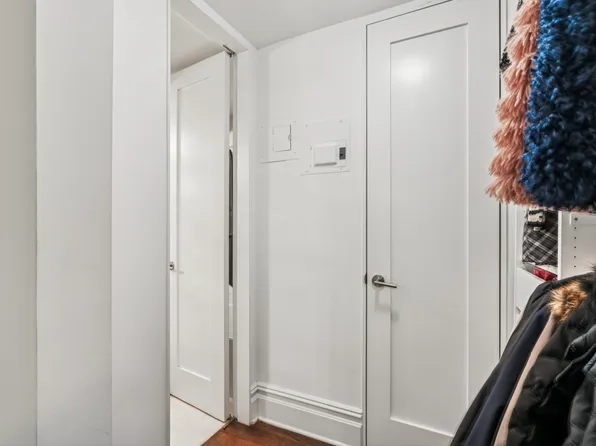 305 East 40th Street image 10 of 16