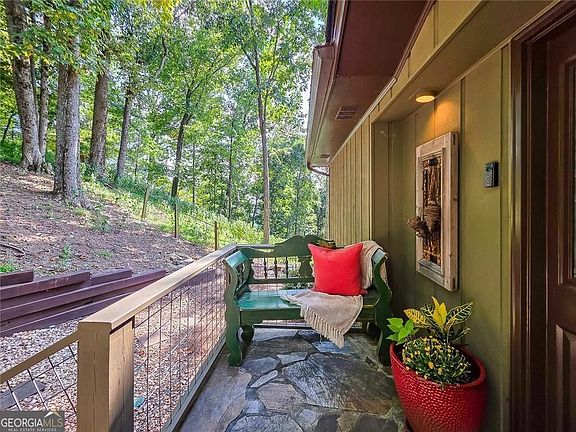 4th image of 493 Starcross Ln