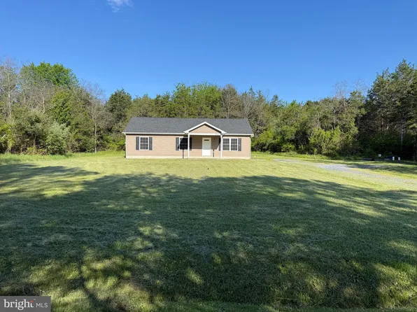 145 Lake Ridge Rd, Strasburg, VA 22657