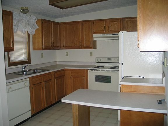 3rd image of 14225 Tralee Dr
