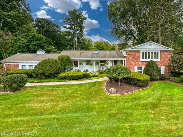 3779 Peabody Dr, Bloomfield Hills, MI 48301