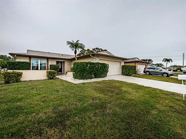 4551 Great Lakes Dr S, Clearwater, FL 33762