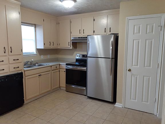 2nd image of 1319 Lakeview Dr NW