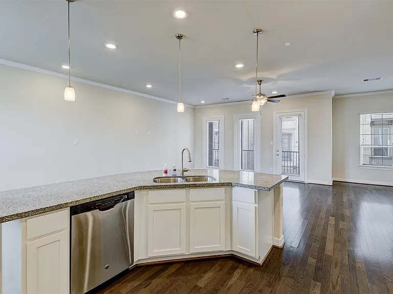 10804 Kyler Oaks Pl — Photo 8