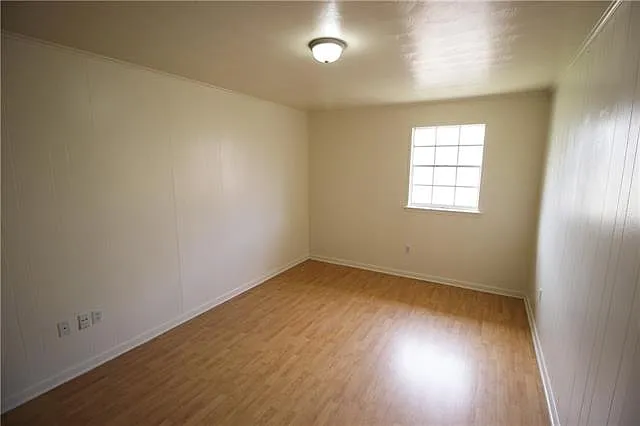 24 Hickory Ave #C — Photo 8