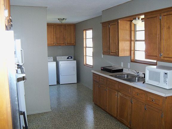 5th image of 505 W 2nd St